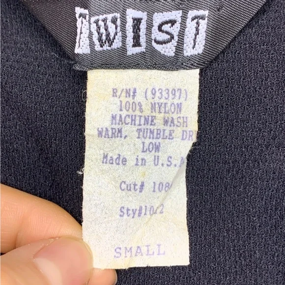 VTG Black Sleeveless Top - Picture 4 of 4